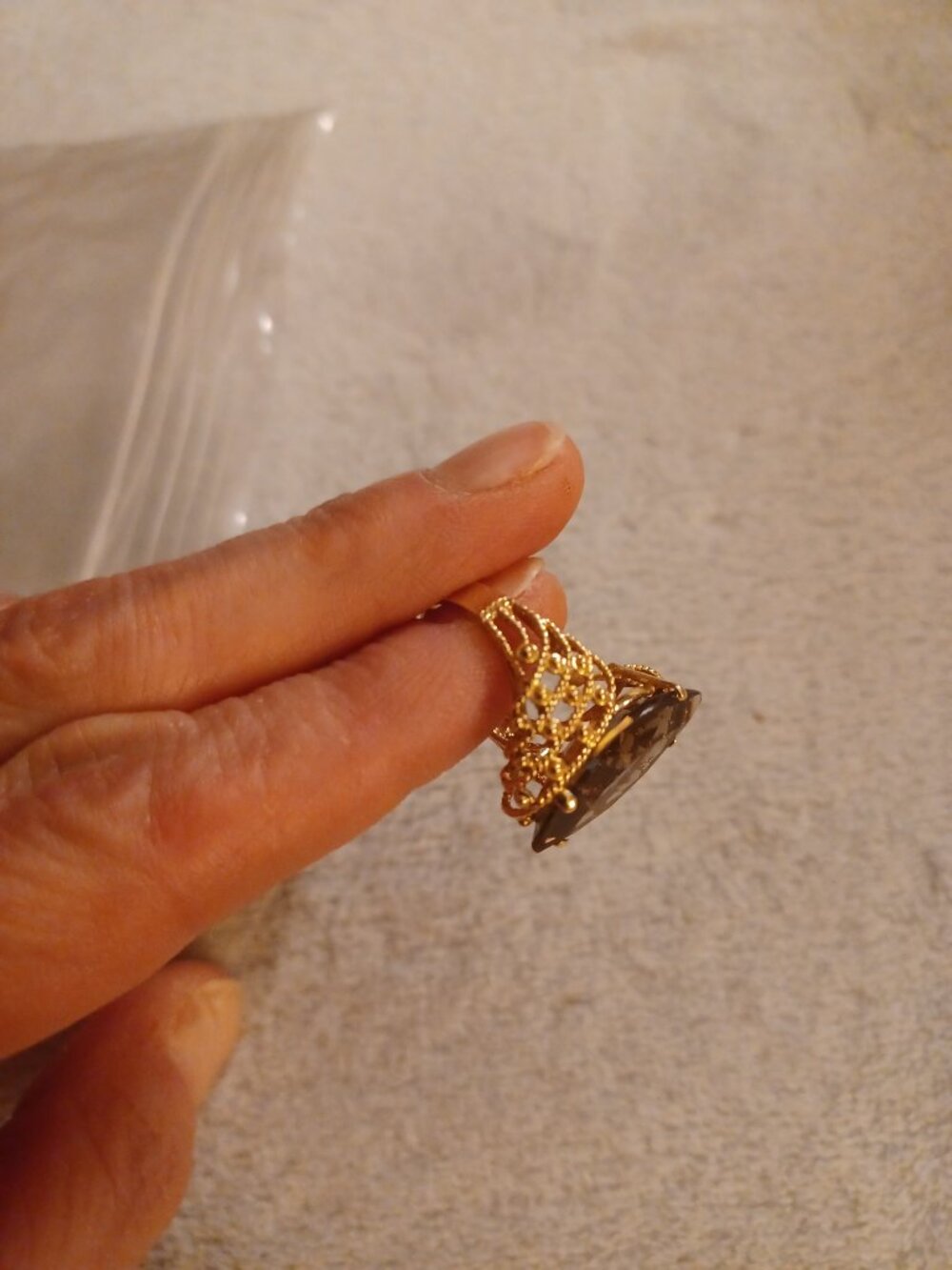 10k YG And Topaz Ring - Picture 6 of 8